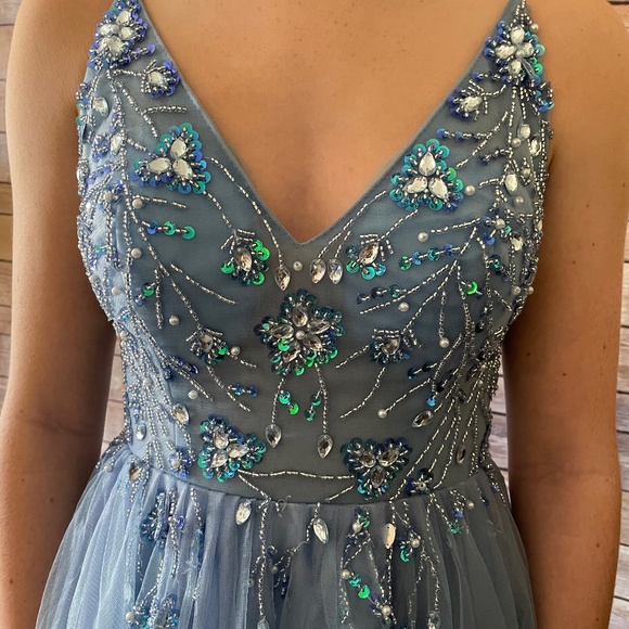 Dresses & Skirts - Periwinkle Tulle Prom Dress
